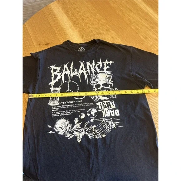 BALANCE DARK & LIGHT SKULL T-SHIRT MENS Large SKELETON GOTH TIME PEACE EUC - Picture 4 of 6